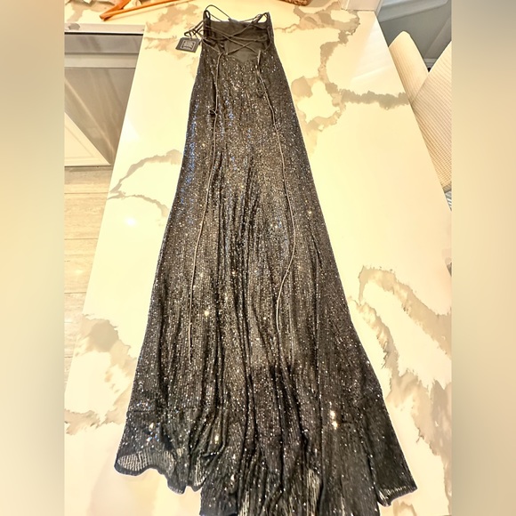 NWT $358 sold as is Leena for Mac Douggal STRETCH SEQUIN LACE UP back size 2 - Picture 7 of 12